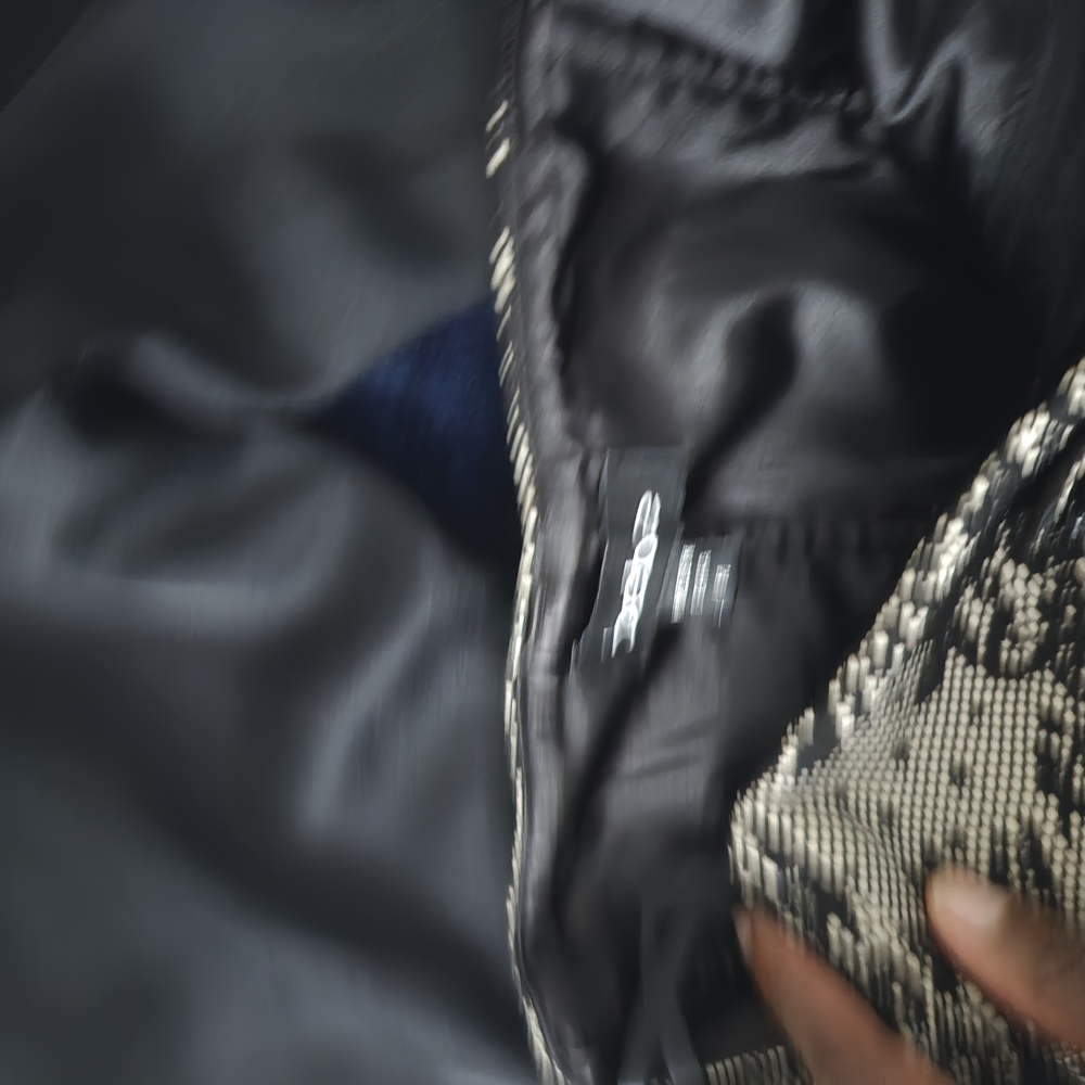 Bebe Black and Cream Lace Detail Top - Picture 6 of 9